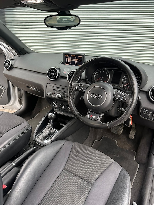 Used Audi A1 2011 for sale - 74832657: Photo 15