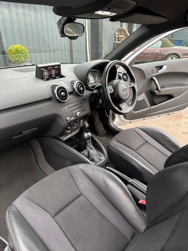Used Audi A1 2011 for sale - 74832657: Photo 17