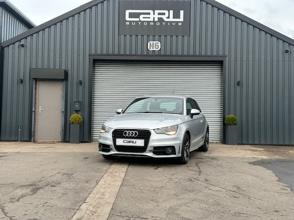 Used Audi A1 2011 for sale - 74832657: Photo 2