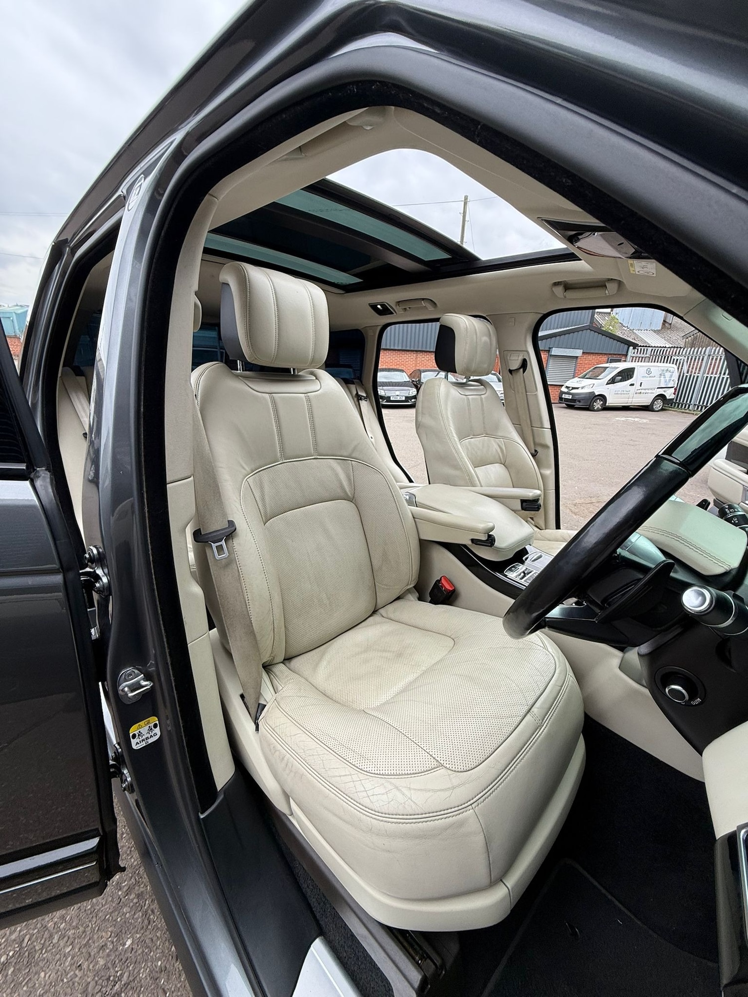 Used Land Rover Range Rover 2018 for sale - 76319760: Photo 16
