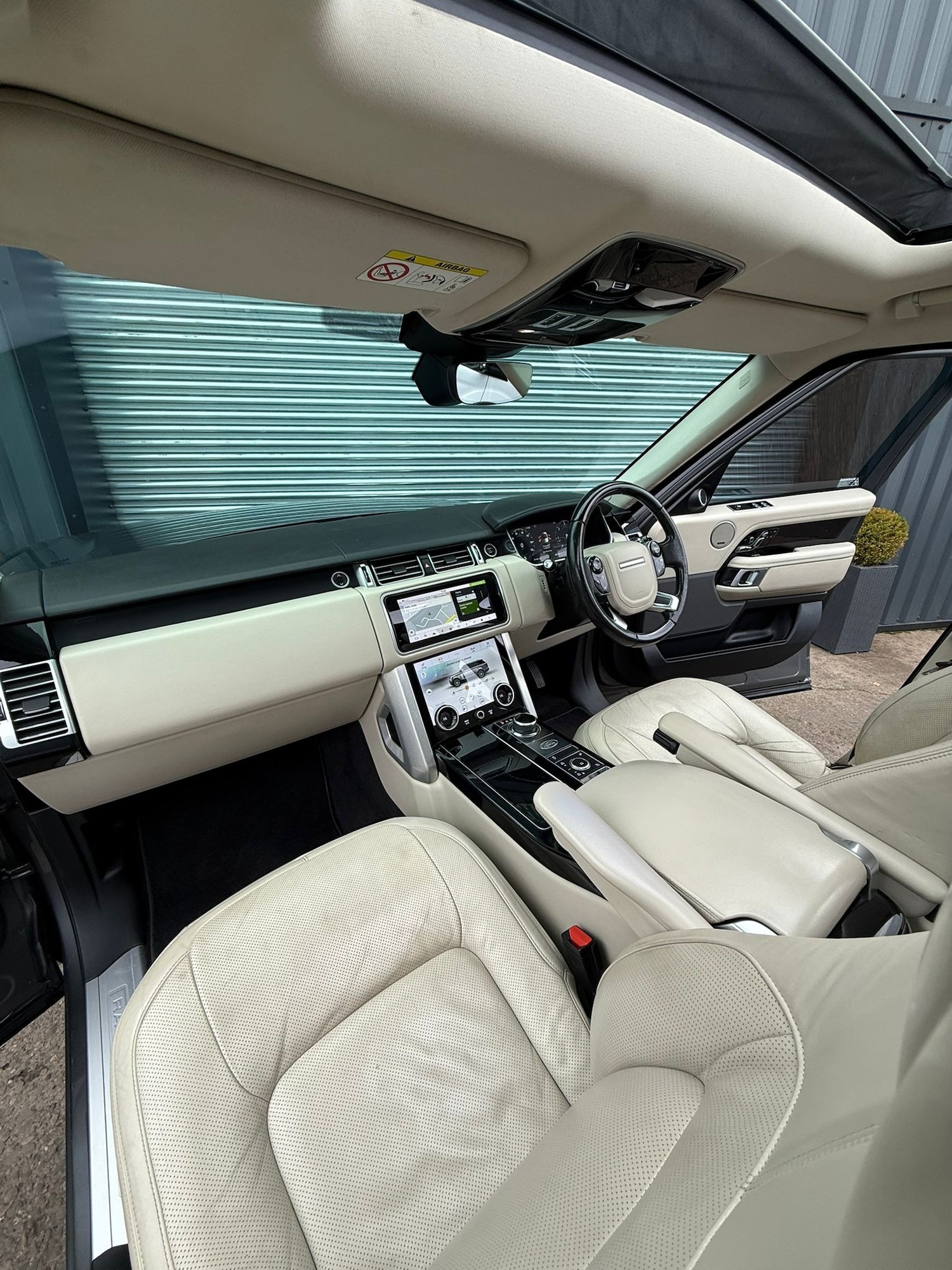 Used Land Rover Range Rover 2018 for sale - 76319760: Photo 17