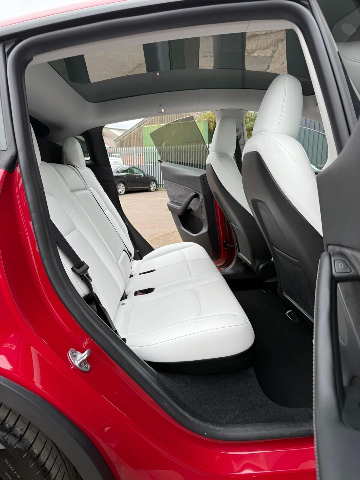 Used Tesla Model Y 2023 for sale - 76328880: Photo 21