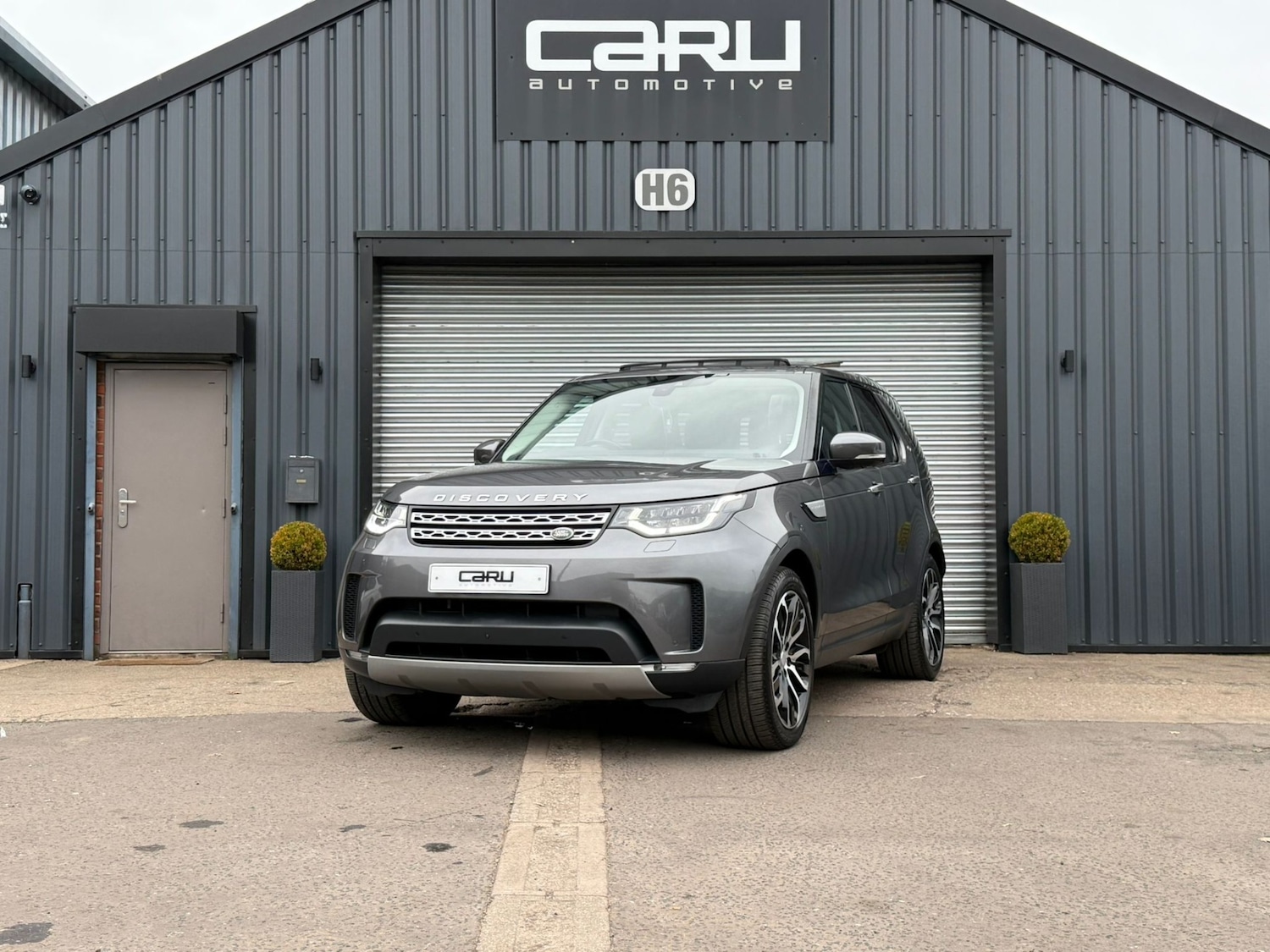 Used Land Rover Discovery 2018 for sale - 76184197: Photo 2