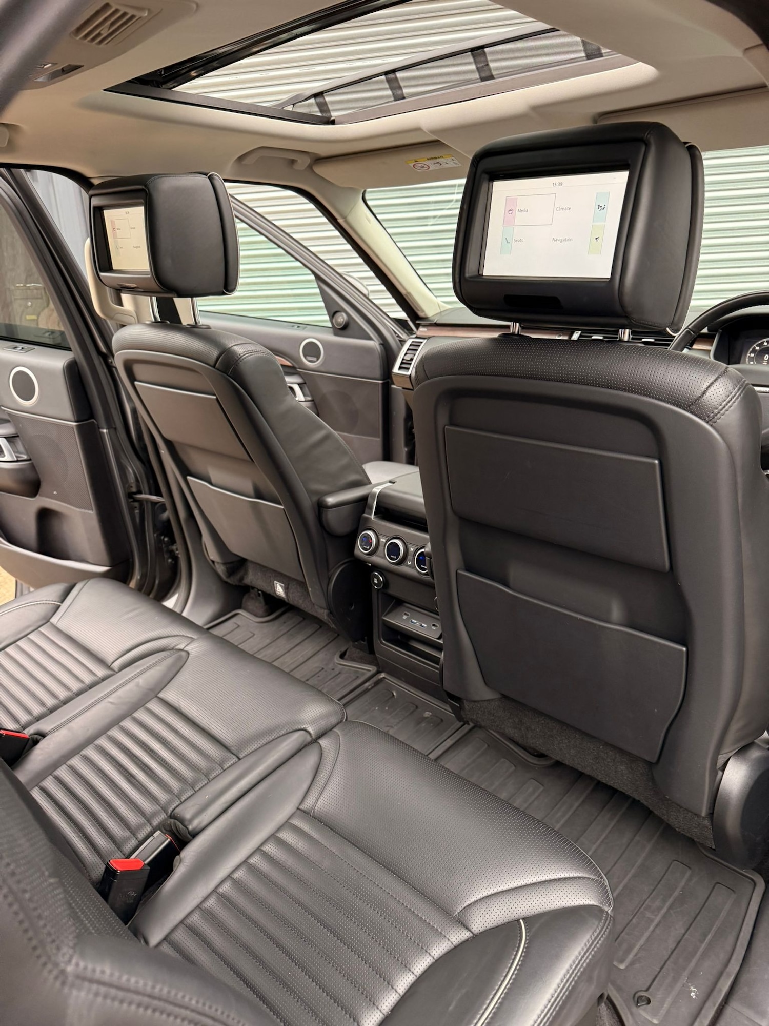 Used Land Rover Discovery 2018 for sale - 76184197: Photo 21