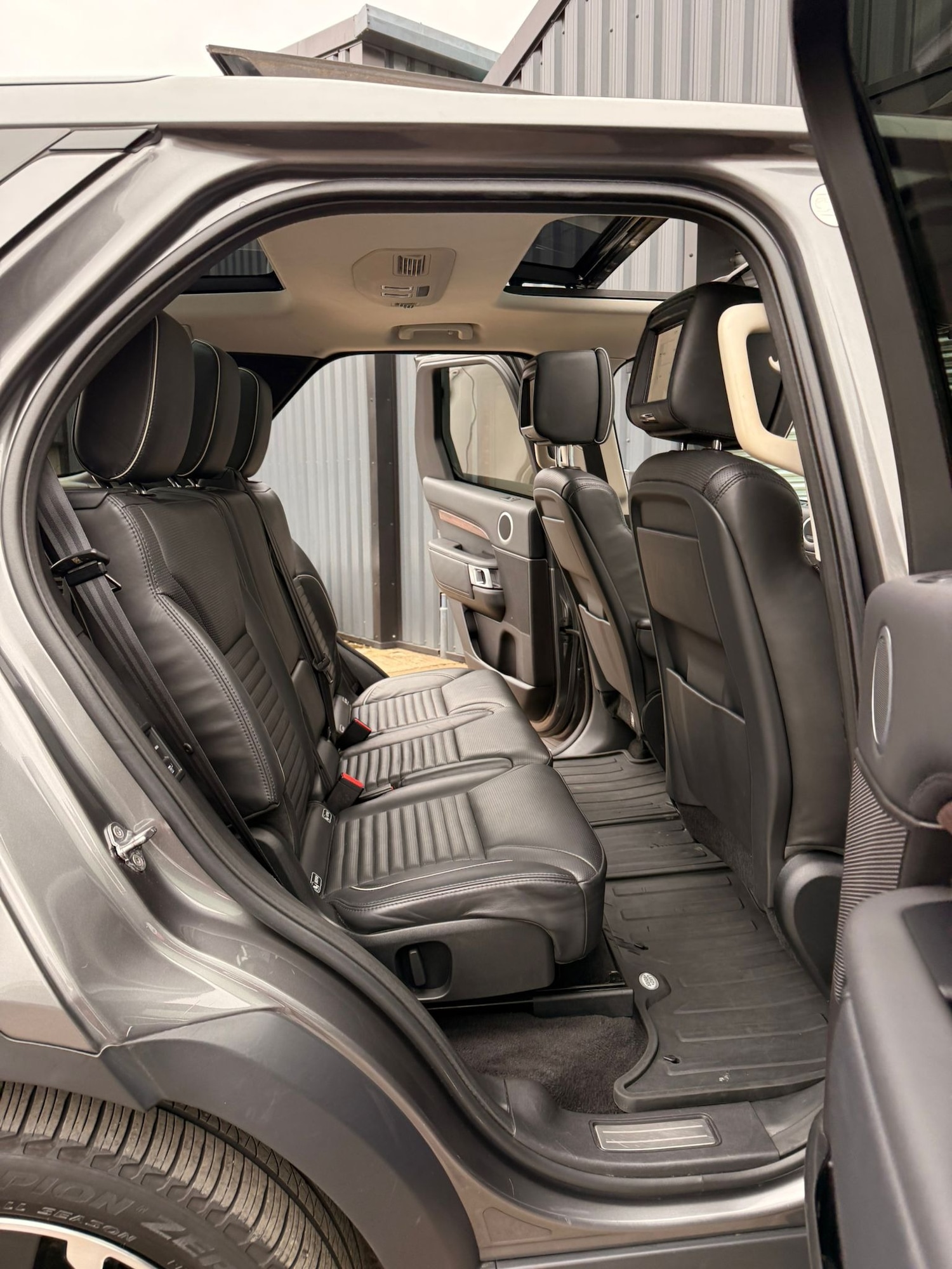 Used Land Rover Discovery 2018 for sale - 76184197: Photo 22