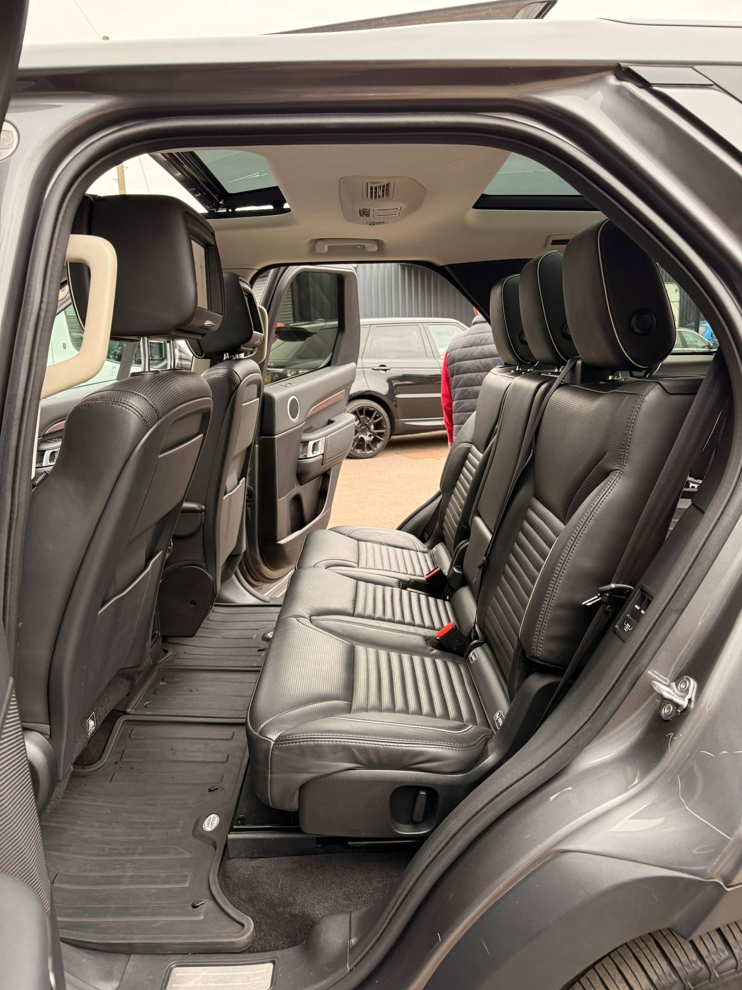 Used Land Rover Discovery 2018 for sale - 76184197: Photo 23