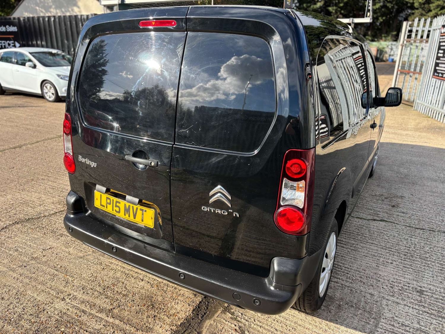 Used Citroen Berlingo 2015 for sale - 76343776: Photo 23