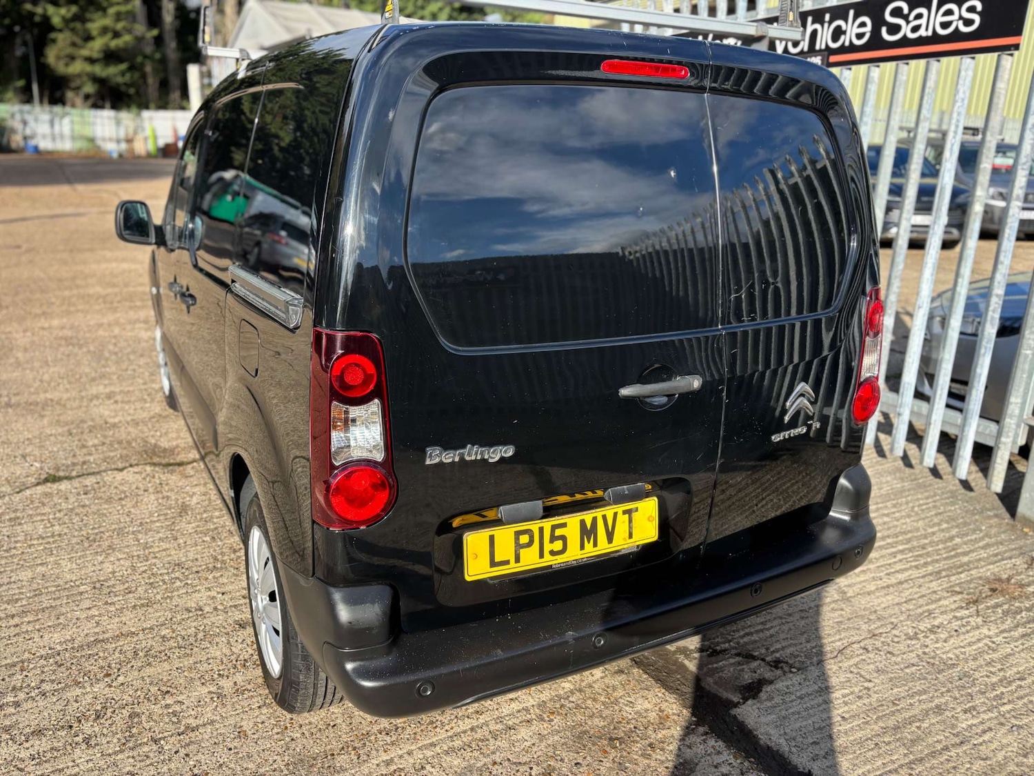 Used Citroen Berlingo 2015 for sale - 76343776: Photo 24