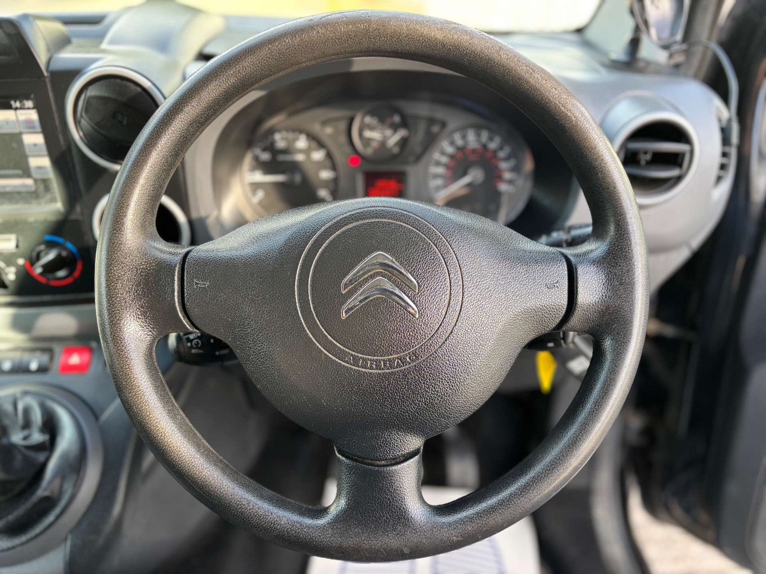 Used Citroen Berlingo 2015 for sale - 76343776: Photo 36