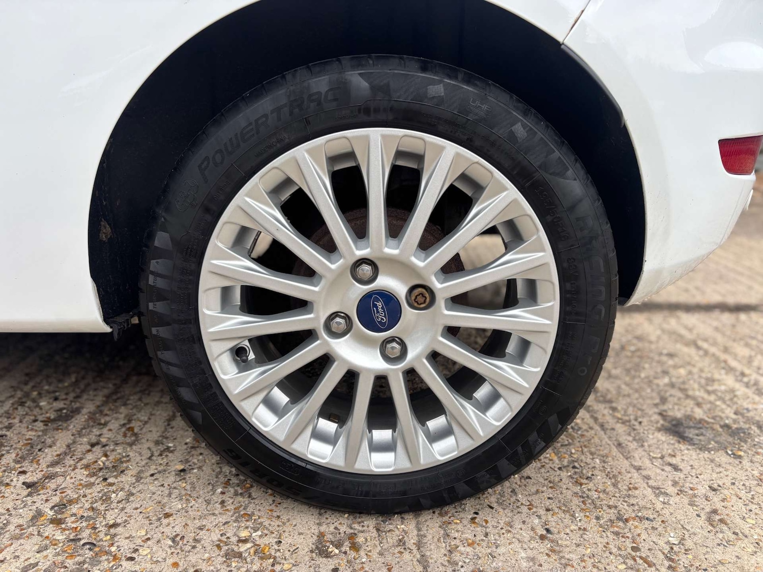 Used Ford Fiesta 2012 for sale - 76313287: Photo 24