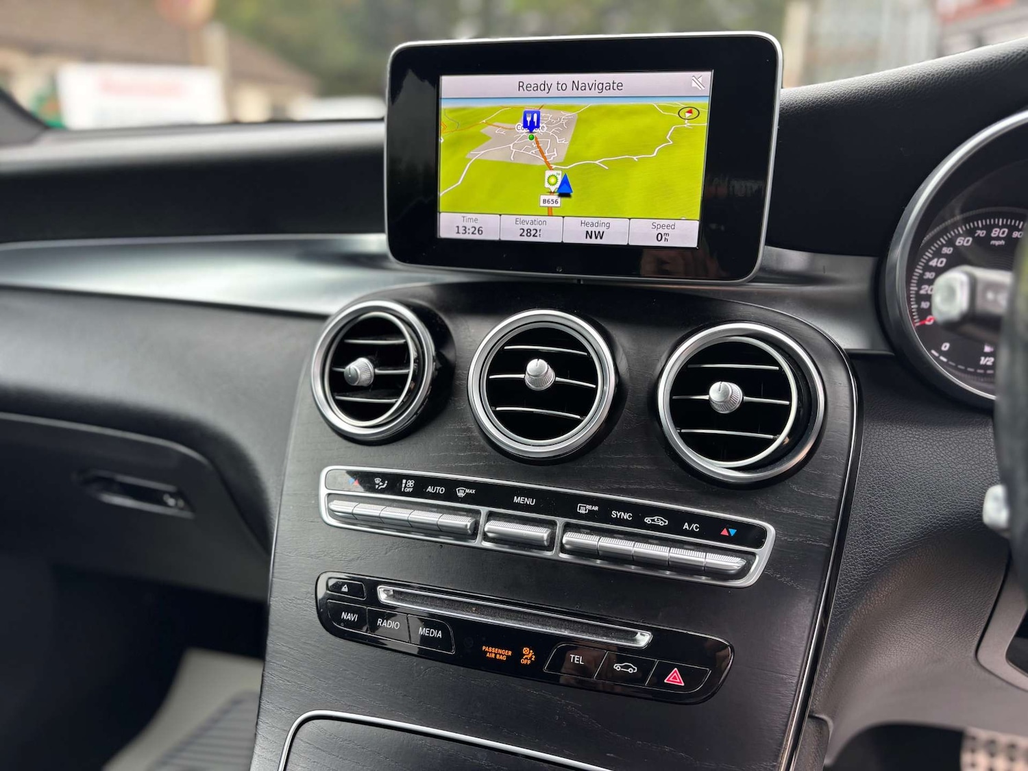 Used Mercedes-Benz GLC 2015 for sale - 76601636: Photo 38