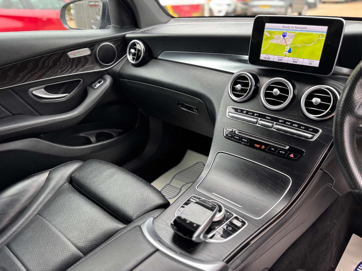 Used Mercedes-Benz GLC 2015 for sale - 76601636: Photo 43