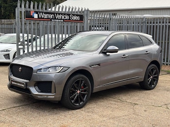 Used Jaguar F-Pace 2019 for sale - 76404383: Photo
