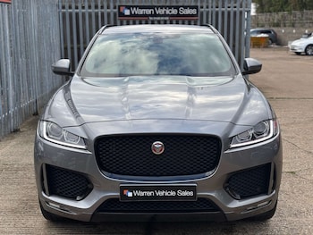Used Jaguar F-Pace 2019 for sale - 76404383: Photo
