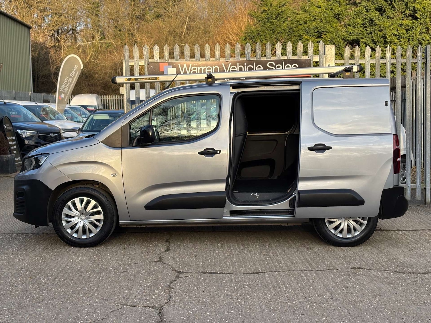 Used Peugeot Partner 2022 for sale - 76600999: Photo 6