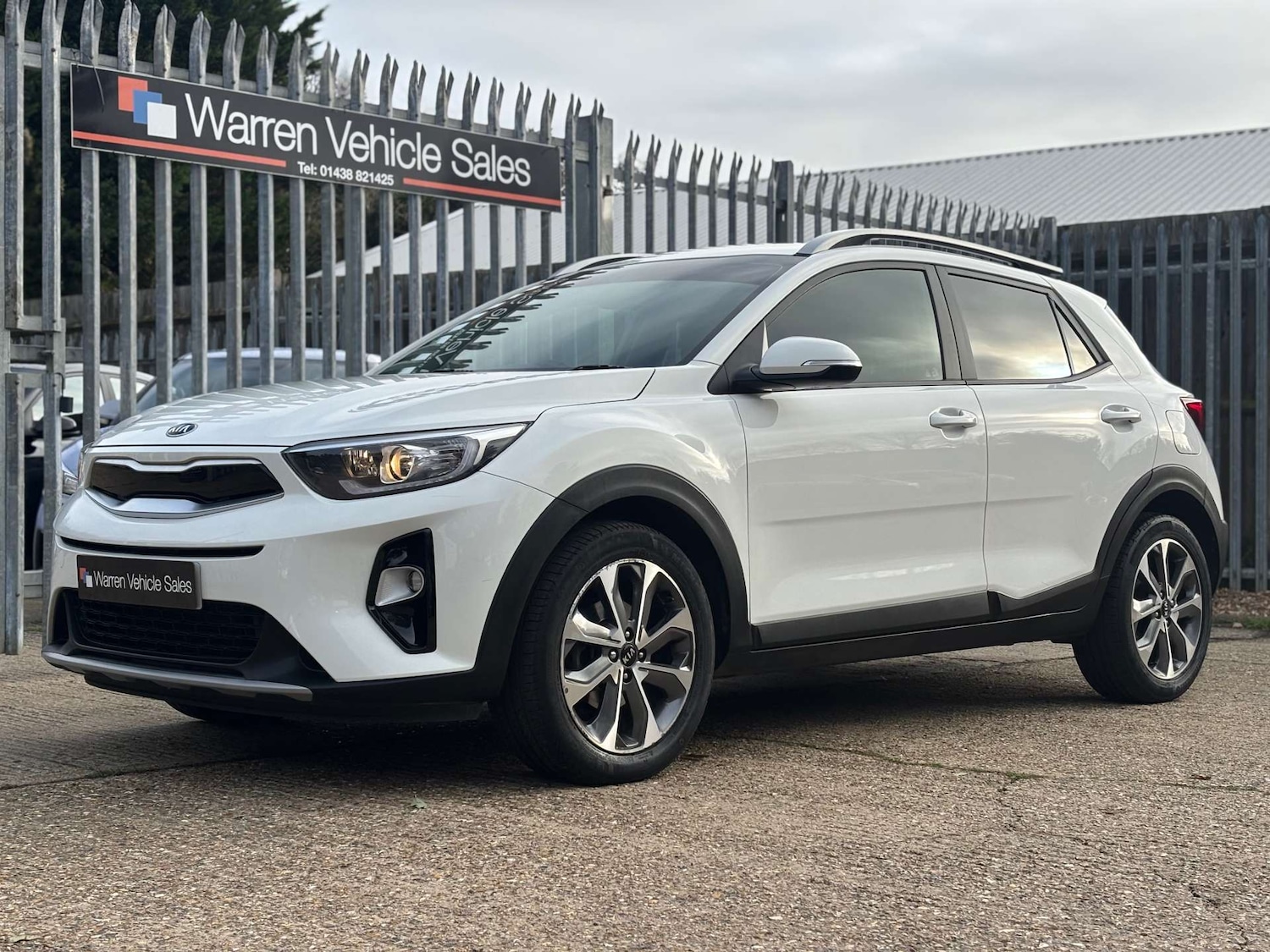 Used Kia Stonic 2019 for sale - 76611178: Photo 1