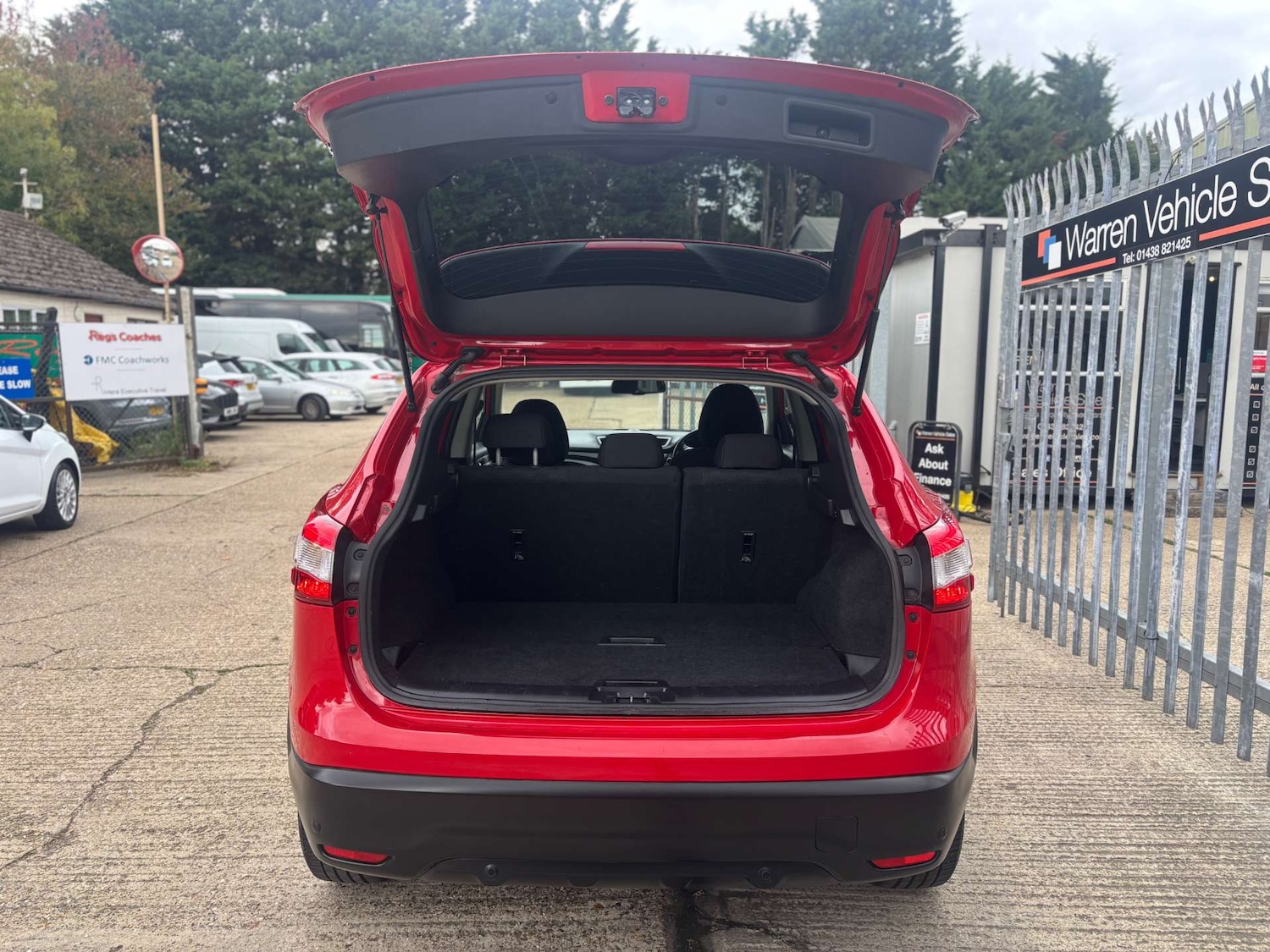 Used Nissan Qashqai 2015 for sale - 76427113: Photo 11