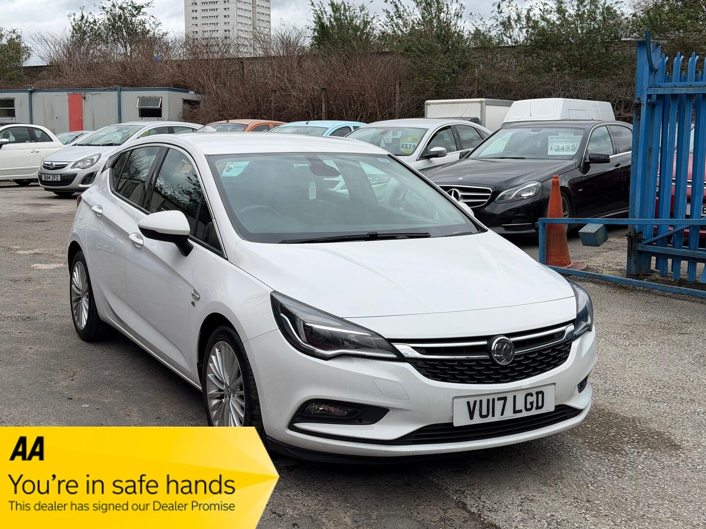 Used Vauxhall Astra 2017 for sale - 78072191: Photo 1