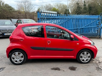 Used Toyota AYGO 2005 for sale - 78073238: Photo