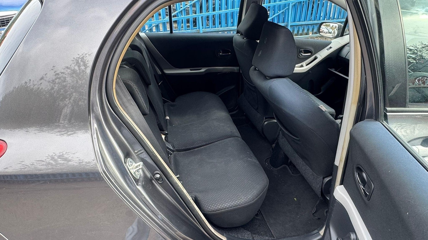 Used Toyota Yaris 2010 for sale - 78127703: Photo 9