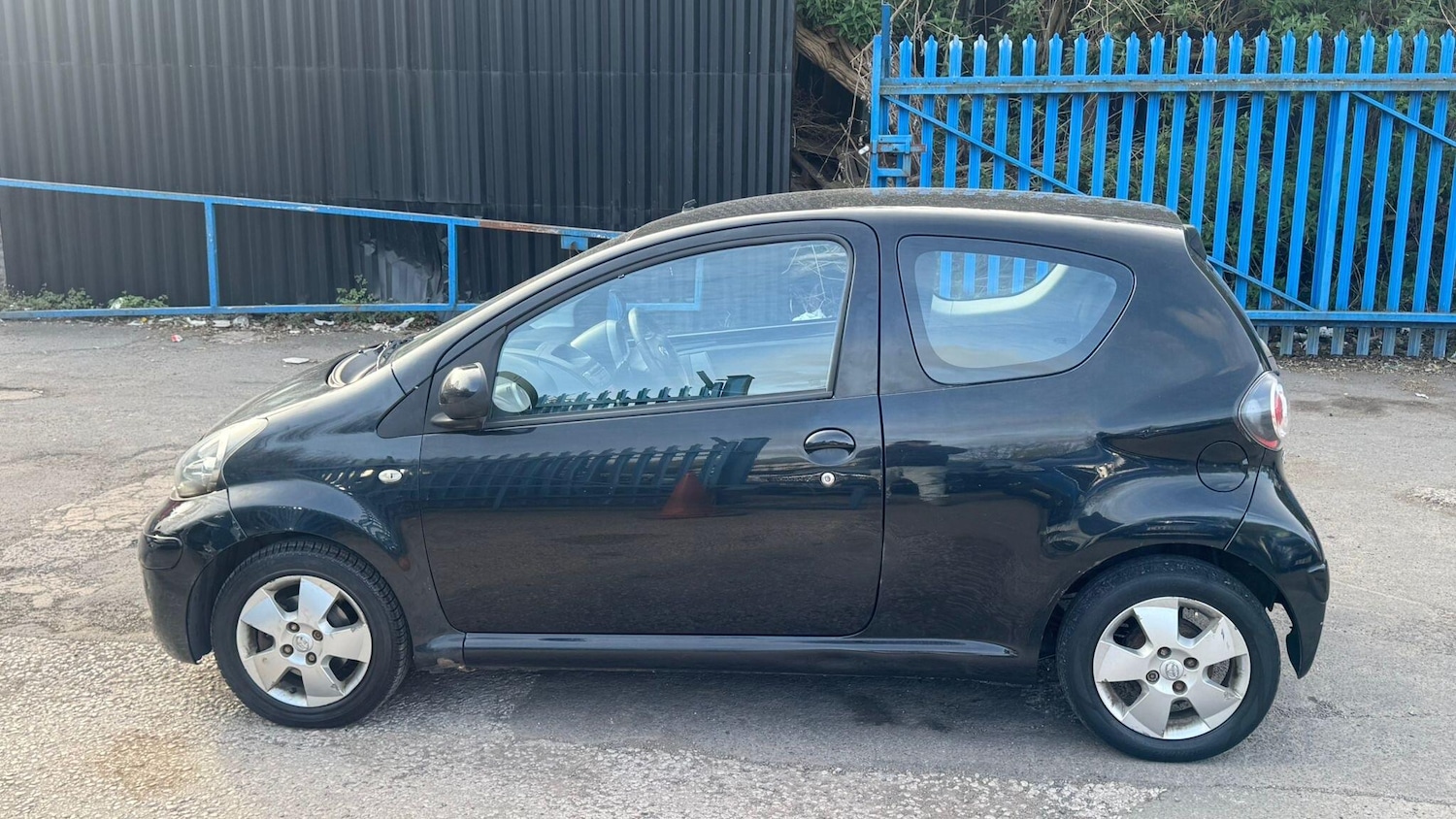Used Toyota AYGO 2010 for sale - 78148189: Photo 4