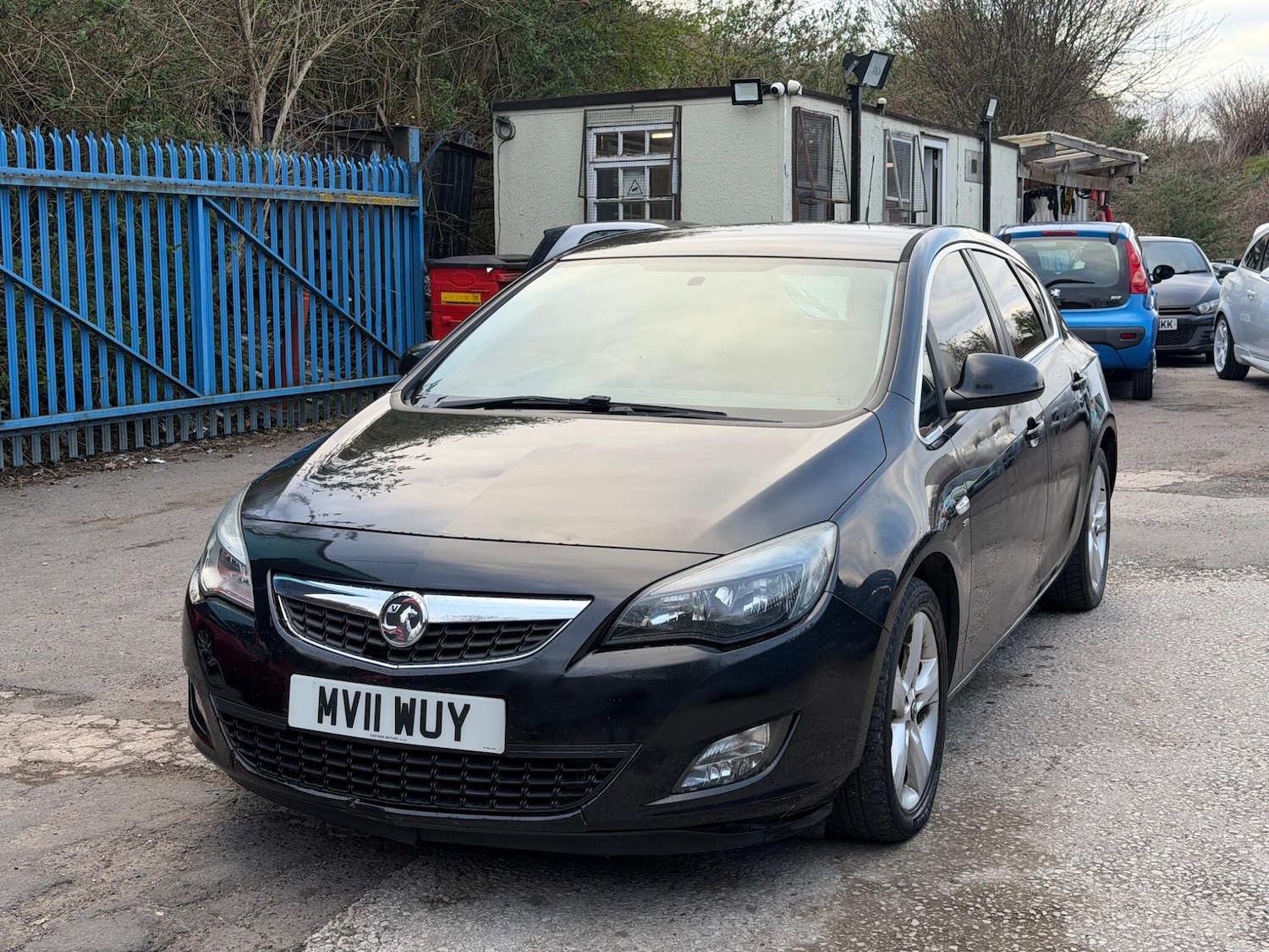 Used Vauxhall Astra 2011 for sale - 78073031: Photo 2