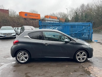 Used Peugeot 208 2016 for sale - 78814936: Photo