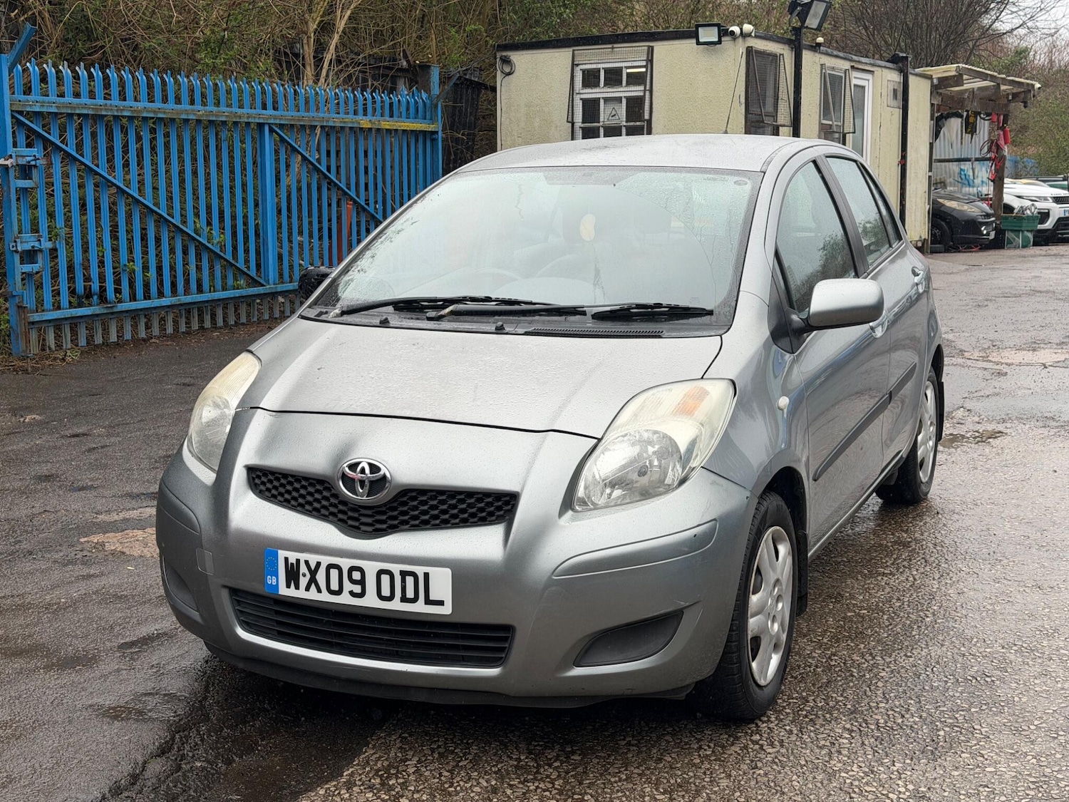 Used Toyota Yaris for sale - 78214100: Photo 2