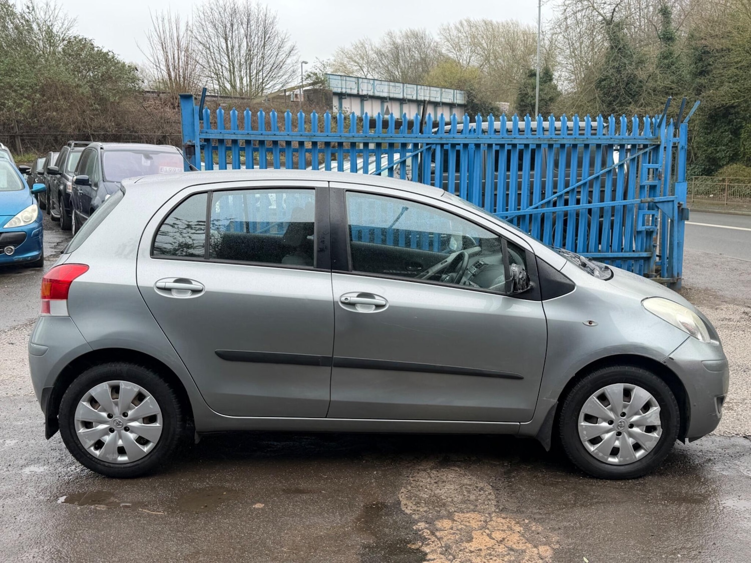 Used Toyota Yaris for sale - 78214100: Photo 4