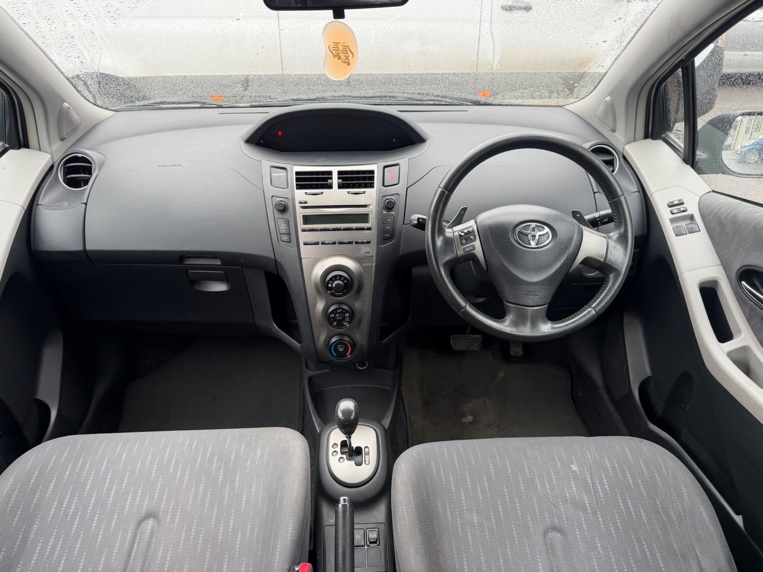 Used Toyota Yaris for sale - 78214100: Photo 8