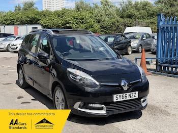 Used Renault Grand Scenic 2016 for sale - 78859859: Photo