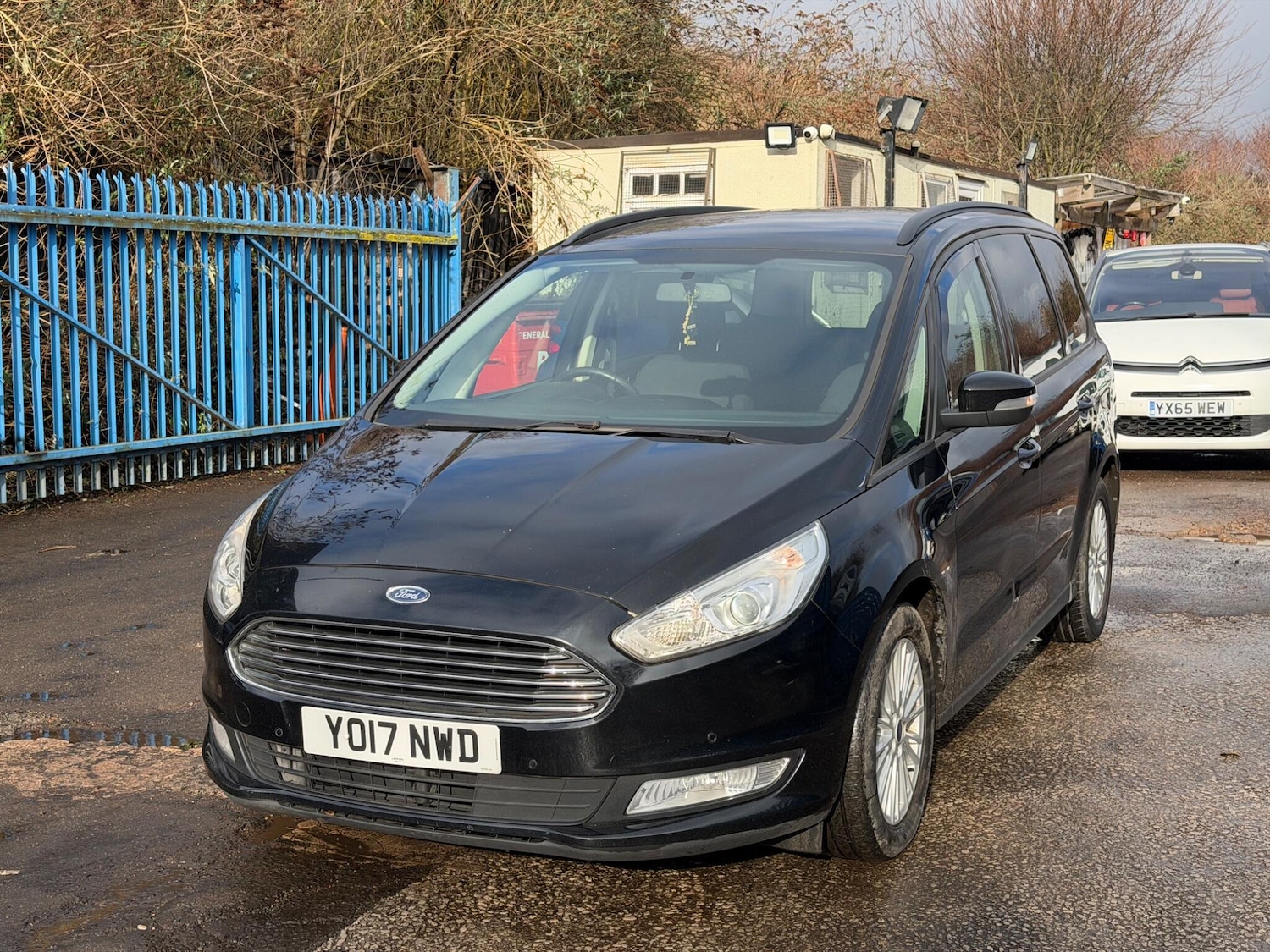 Used Ford Galaxy 2017 for sale - 78072947: Photo 2