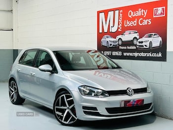 Volkswagen - Golf