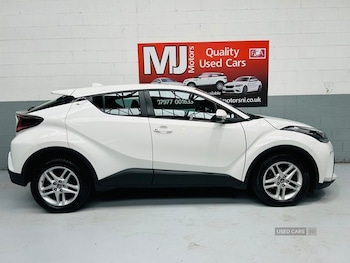 Used Toyota C-HR 2023 for sale - 79566293: Photo