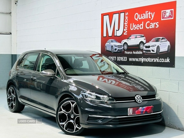 Used Volkswagen Golf 2018 for sale - 76899872: Photo 1