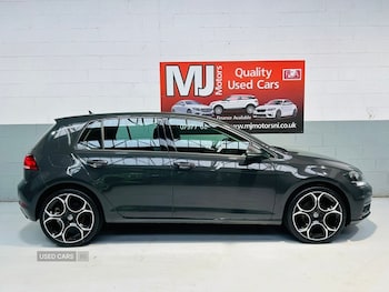 Used Volkswagen Golf 2018 for sale - 76899872: Photo