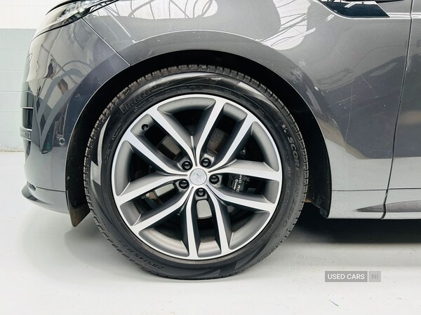 Used Land Rover Range Rover Sport 2024 for sale - 76216067: Photo 11