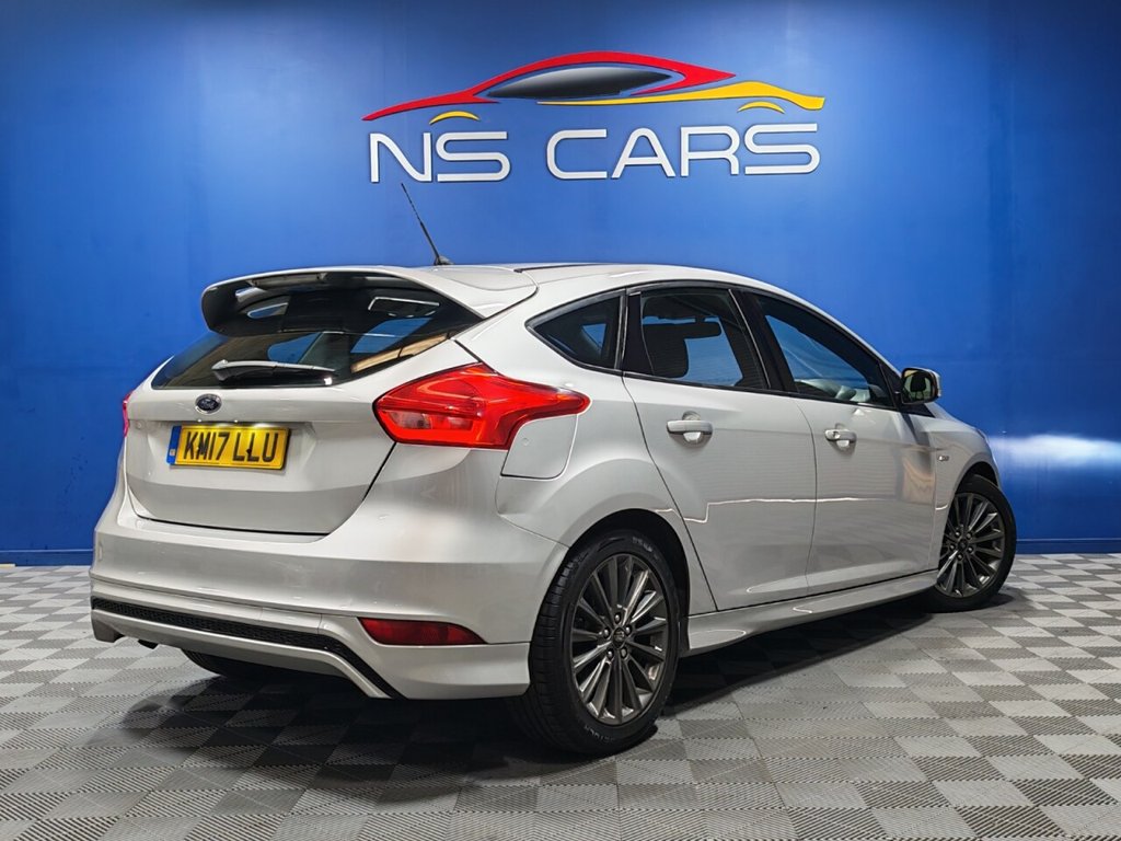 Used Ford Focus 2017 for sale - 76631987: Photo 5