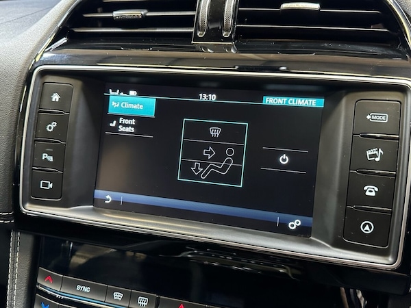 Used Jaguar F-Pace 2018 for sale - 75703370: Photo 46