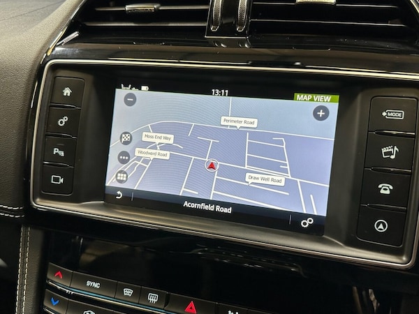Used Jaguar F-Pace 2018 for sale - 75703370: Photo 47