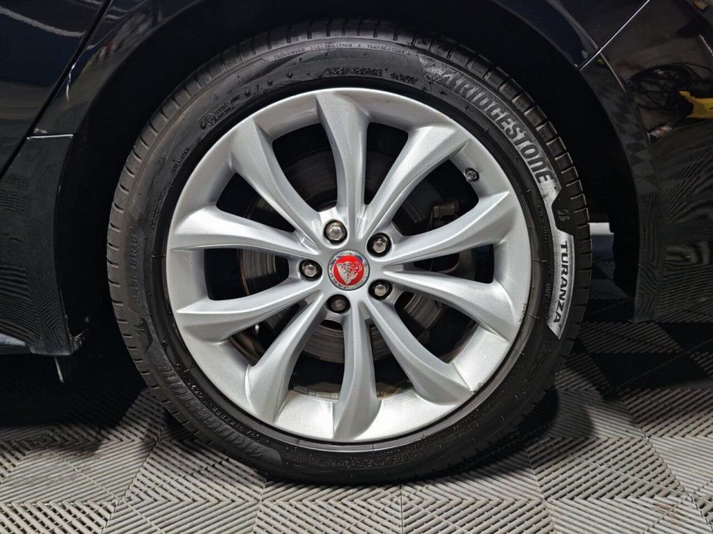 Used Jaguar XF 2019 for sale - 76792309: Photo 13