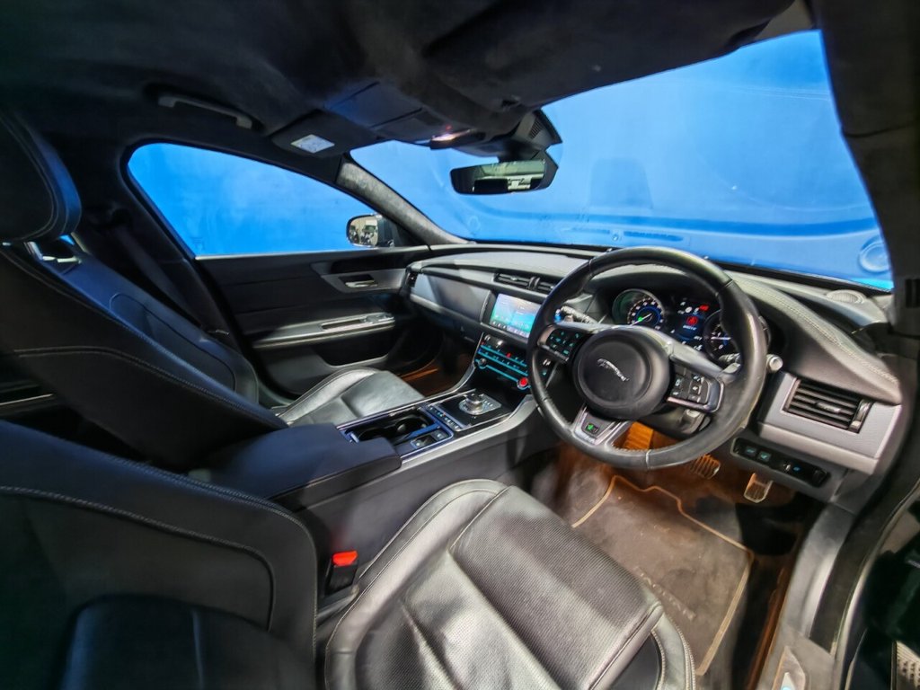 Used Jaguar XF 2019 for sale - 76792309: Photo 15