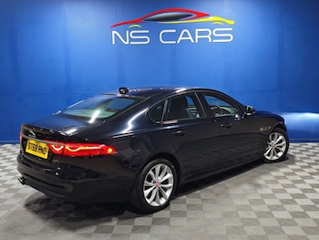 Used Jaguar XF 2019 for sale - 76792309: Photo