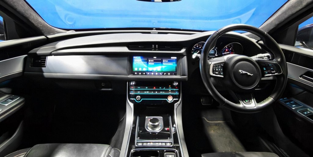 Used Jaguar XF 2019 for sale - 76792309: Photo 47