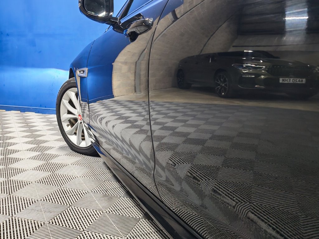 Used Jaguar XF 2019 for sale - 76792309: Photo 9