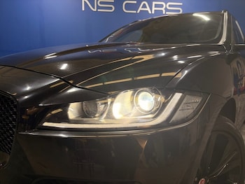 Used Jaguar F-Pace 2019 for sale - 76510027: Photo