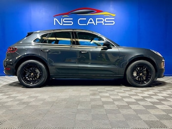 Used Porsche Macan 2017 for sale - 76286073: Photo 2