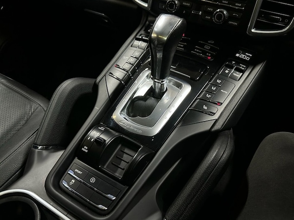 Used Porsche Cayenne 2014 for sale - 75015287: Photo 47