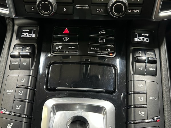 Used Porsche Cayenne 2014 for sale - 75015287: Photo 48