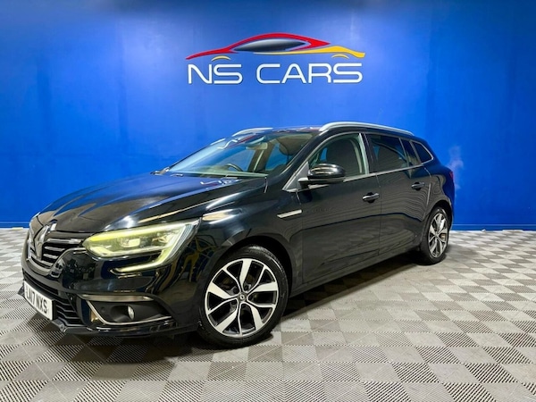 Used Renault Megane 2017 for sale - 76202888: Photo 1